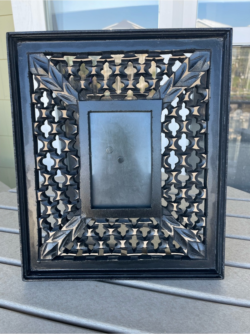 Decorative tabletop picture frame